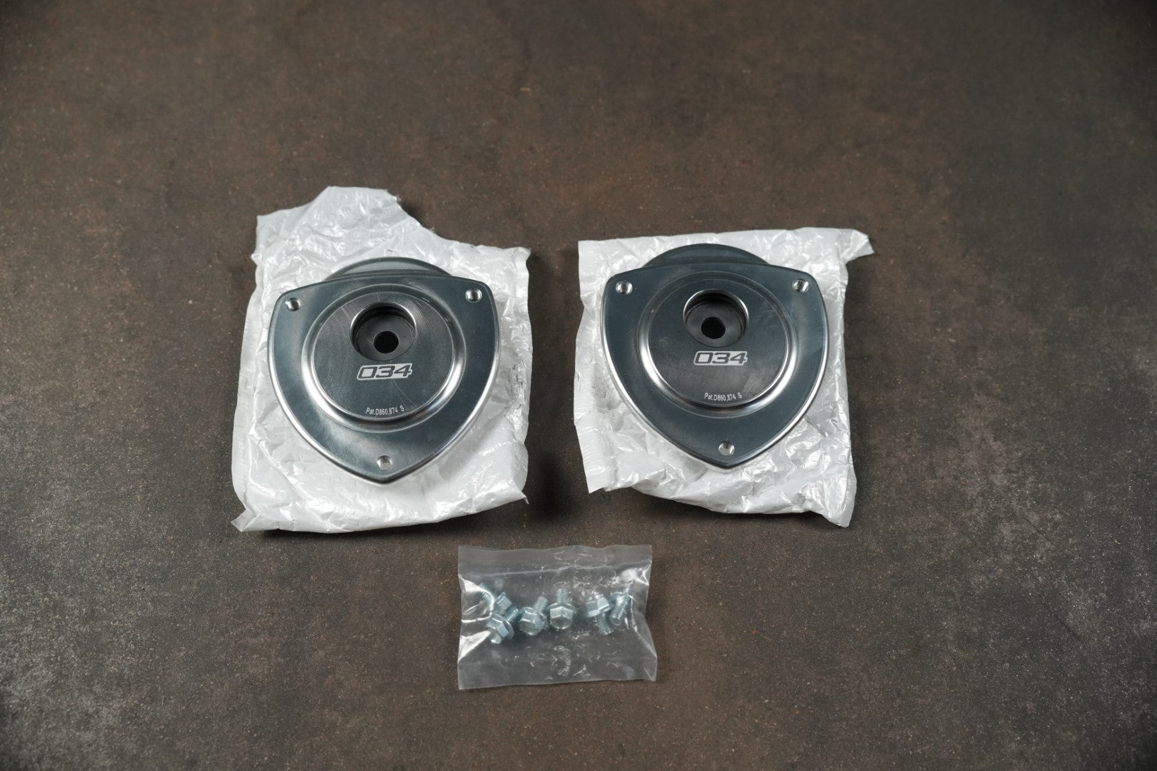 034Motorsport Dynamic+ Camber Mounts MQB/MQB Evo - Scratch & Dent Parts