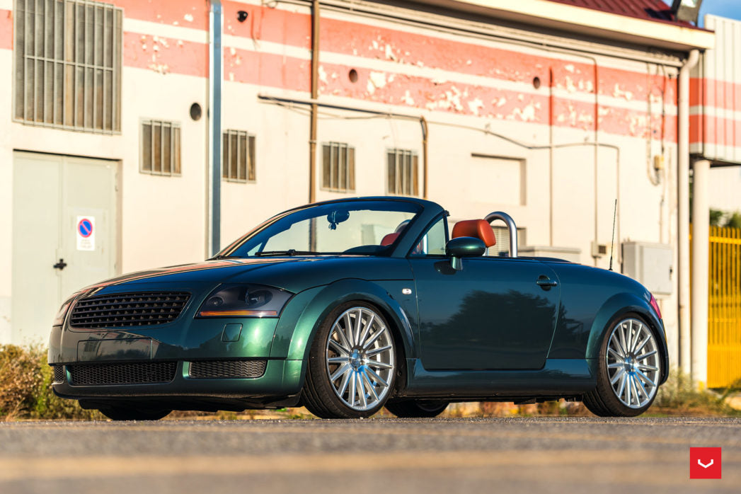 Vossen Custom Built Hybrid Forged VFS2 Wheel