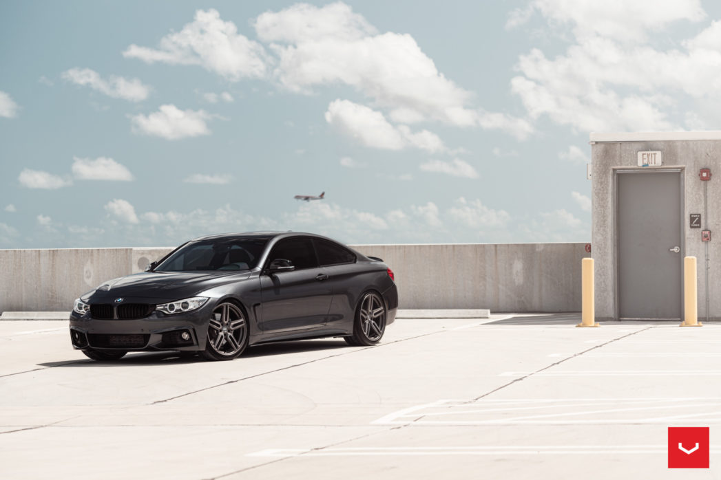 Vossen Custom Built Hybrid Forged HF-1 Wheel