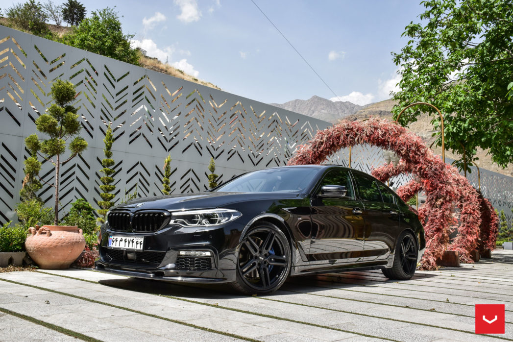 Vossen Custom Built Hybrid Forged HF-1 Wheel