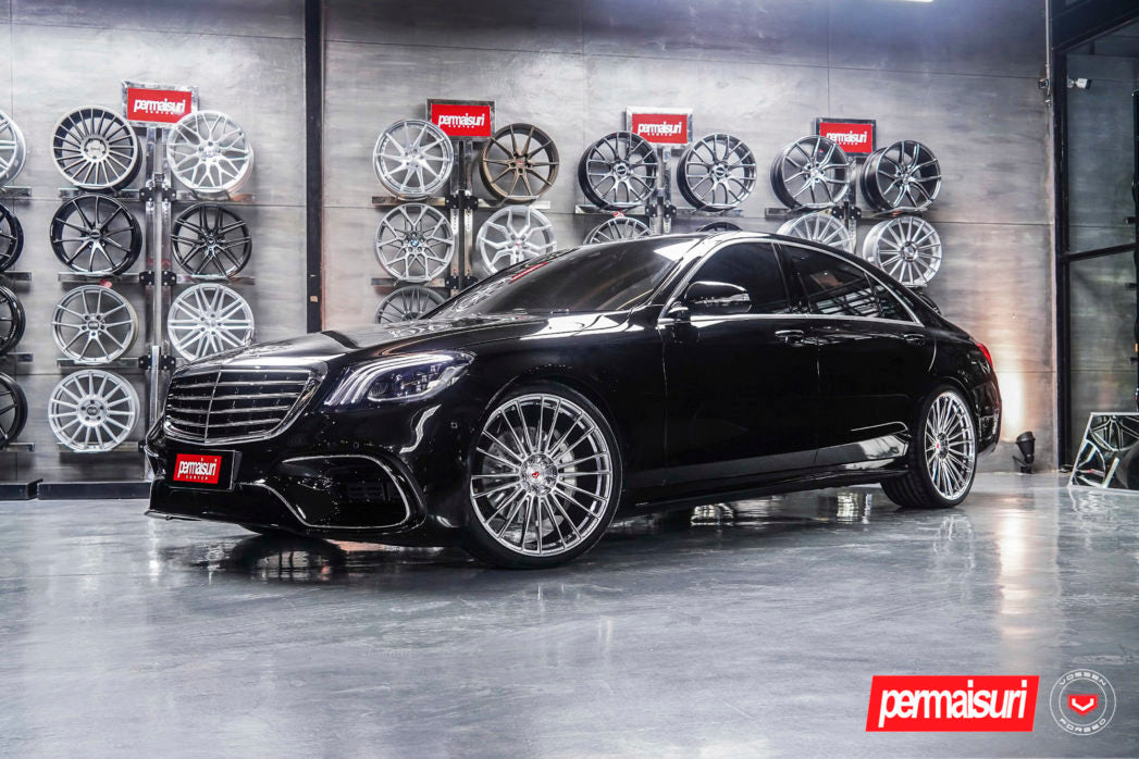 Vossen Custom Built Series 17 Forged S17-04 Wheel