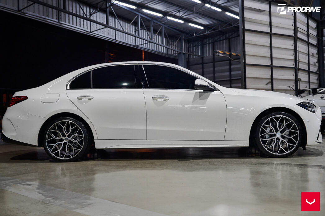 Vossen Custom Built Hybrid Forged HF-2 Wheel