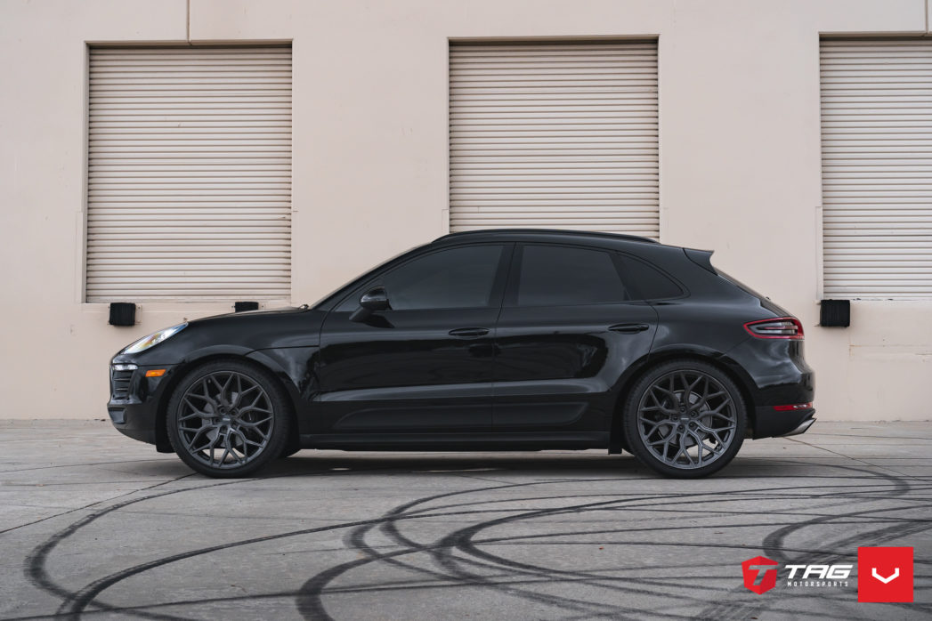 Vossen Custom Built Hybrid Forged HF-2 Wheel