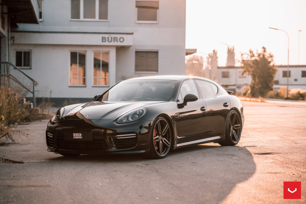 Vossen Custom Built Hybrid Forged HF-1 Wheel