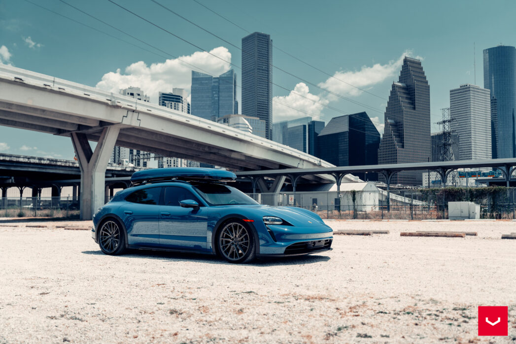 Vossen Custom Built Hybrid Forged HF-4T Wheel