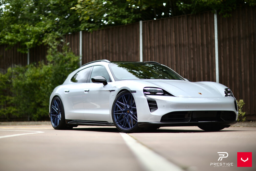 Vossen Custom Built Hybrid Forged HF-7 Wheel