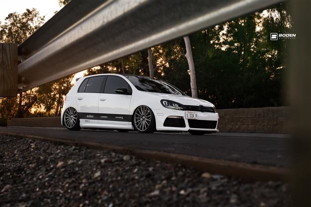 Vossen Custom Built Hybrid Forged VFS2 Wheel