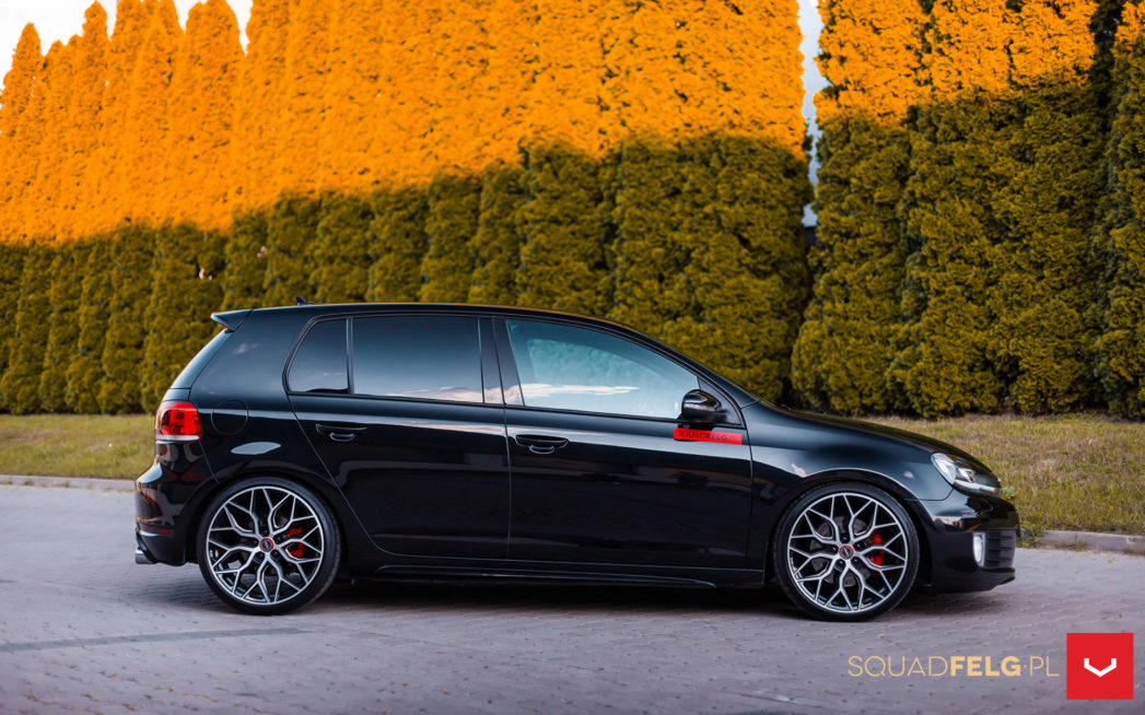 Vossen Custom Built Hybrid Forged HF-2 Wheel