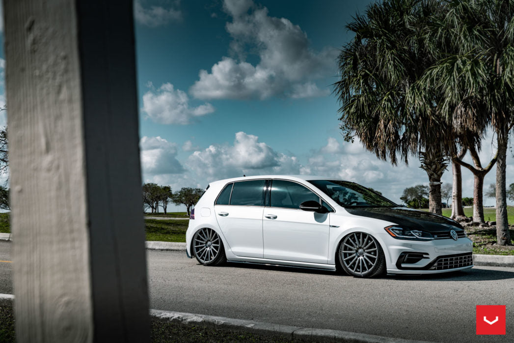 Vossen Custom Built Hybrid Forged VFS2 Wheel