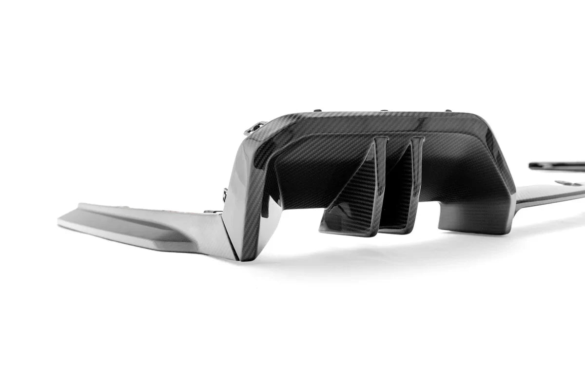 TRE Pre-Preg Carbon Fiber Rear Diffuser - BMW G60/G61 5-Series & I5