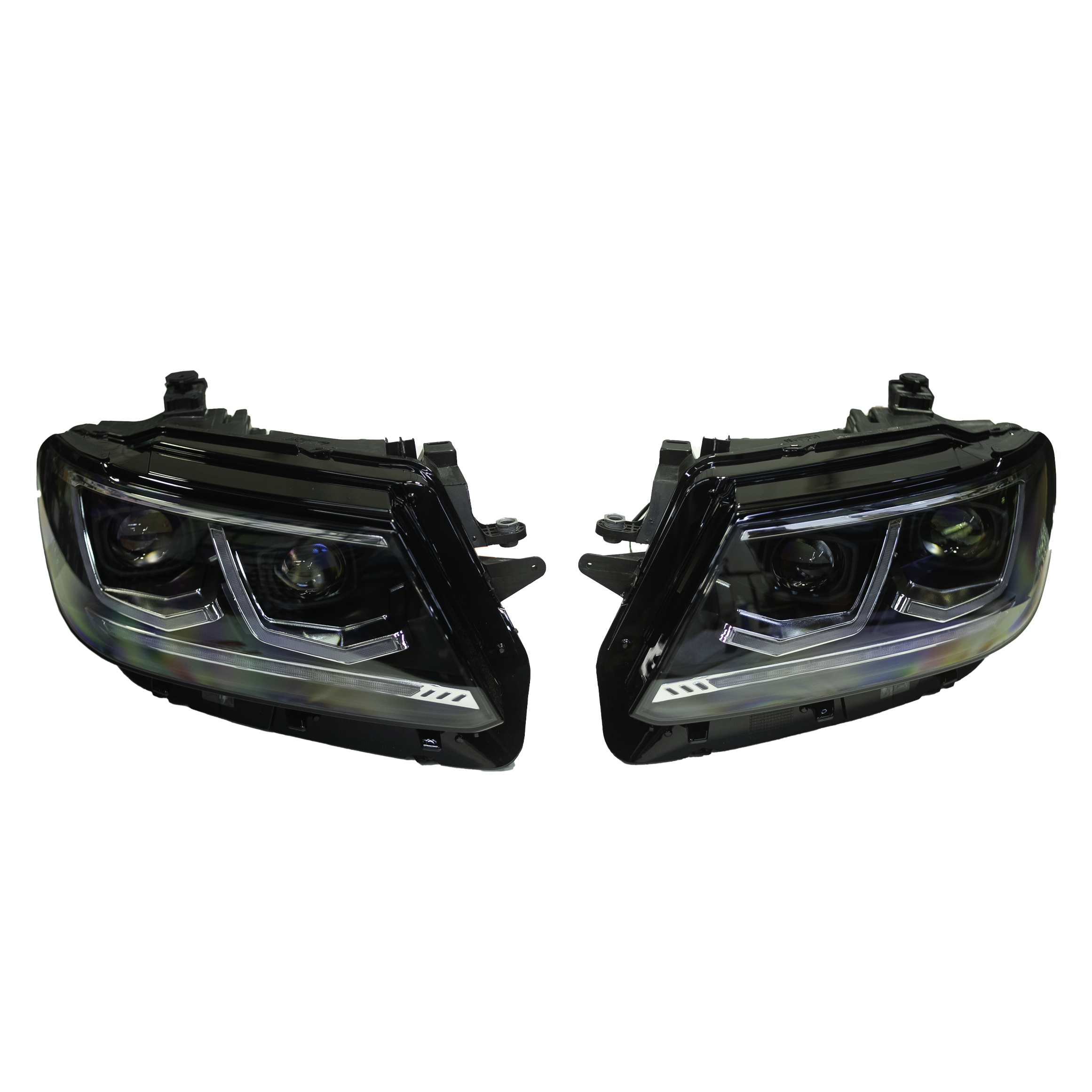 Illuminator Lighting Dynamic LED Headlights V2 5NA Tiguan (#62) - Scratch & Dent Parts