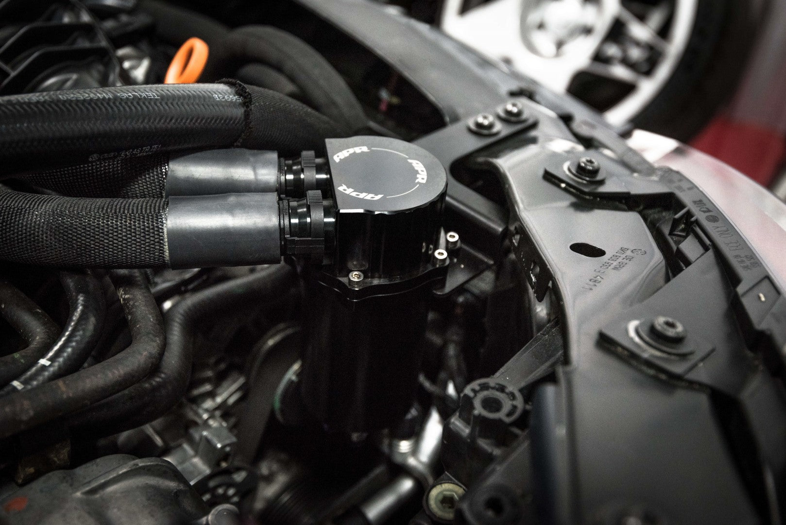 APR Catch Can Kit MK6 Golf R (NAR)