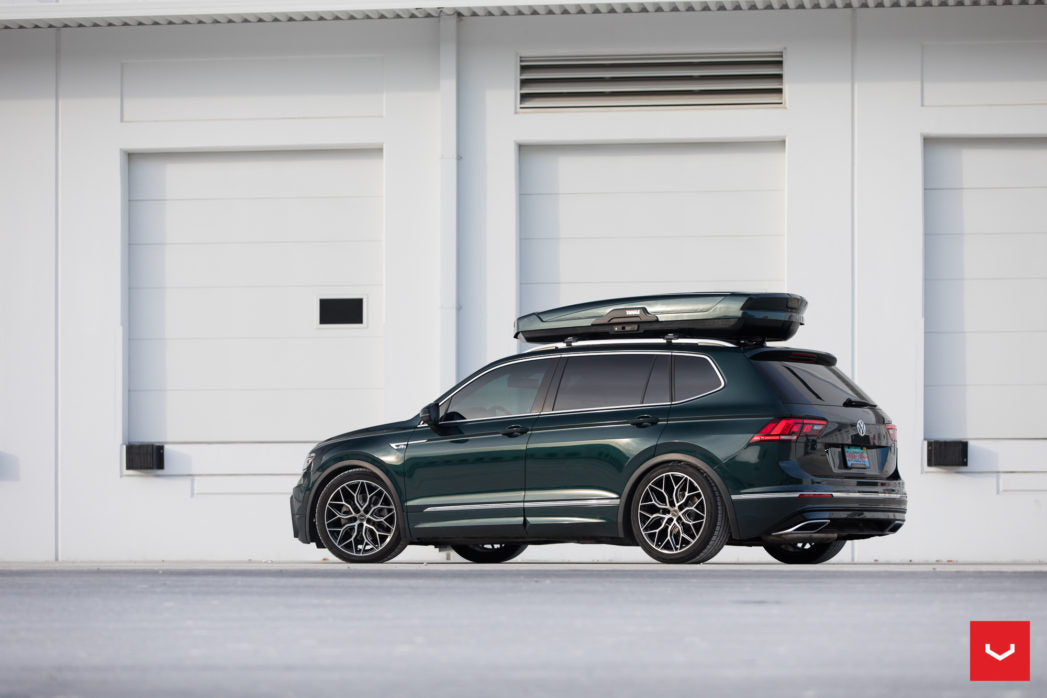 Vossen Custom Built Hybrid Forged HF-2 Wheel