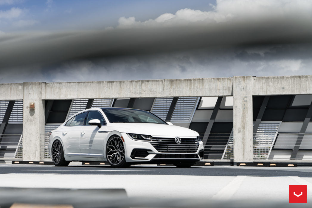 Vossen Custom Built Hybrid Forged HF-2 Wheel