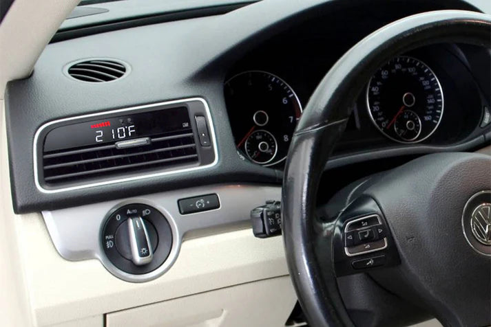 P3 Gauge Red / White - VW Passat B7