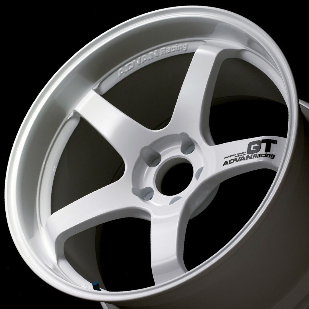 Advan GT Beyond 18x10 +40 5x120 Racing White Wheel