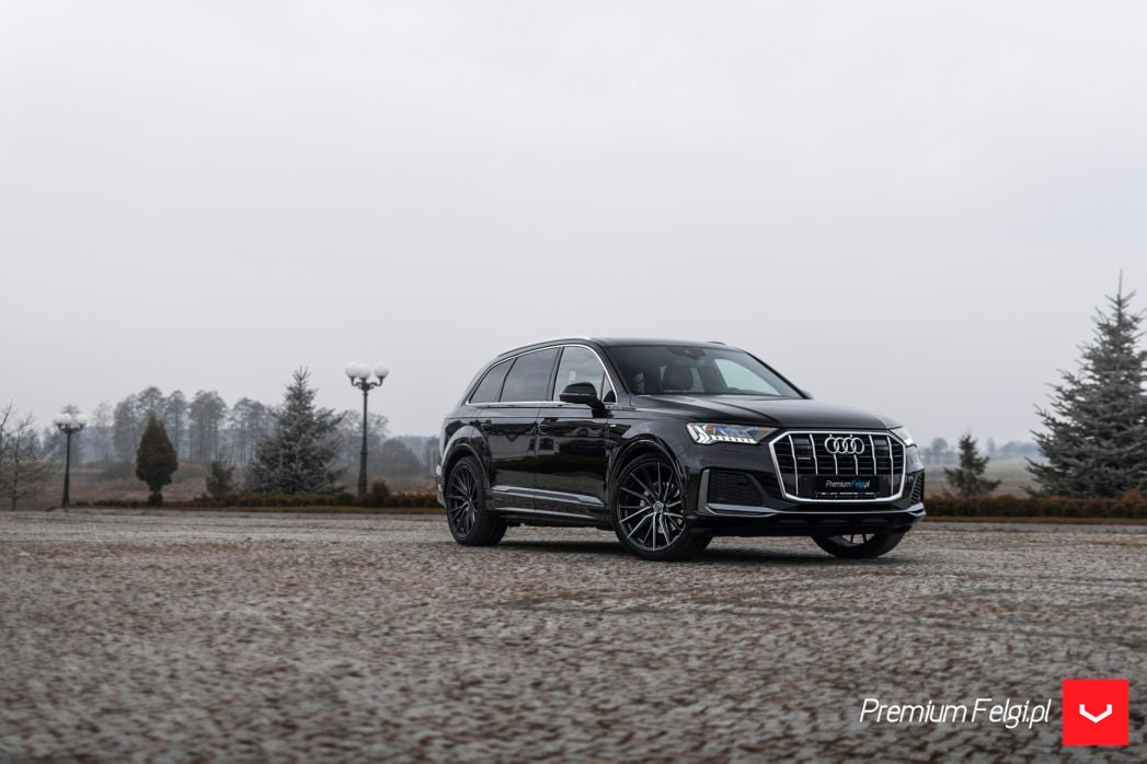 Vossen Custom Built Hybrid Forged HF-4T Wheel