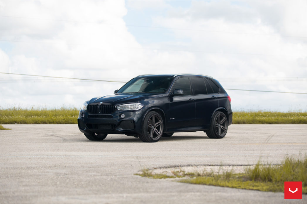 Vossen Custom Built Hybrid Forged HF-1 Wheel