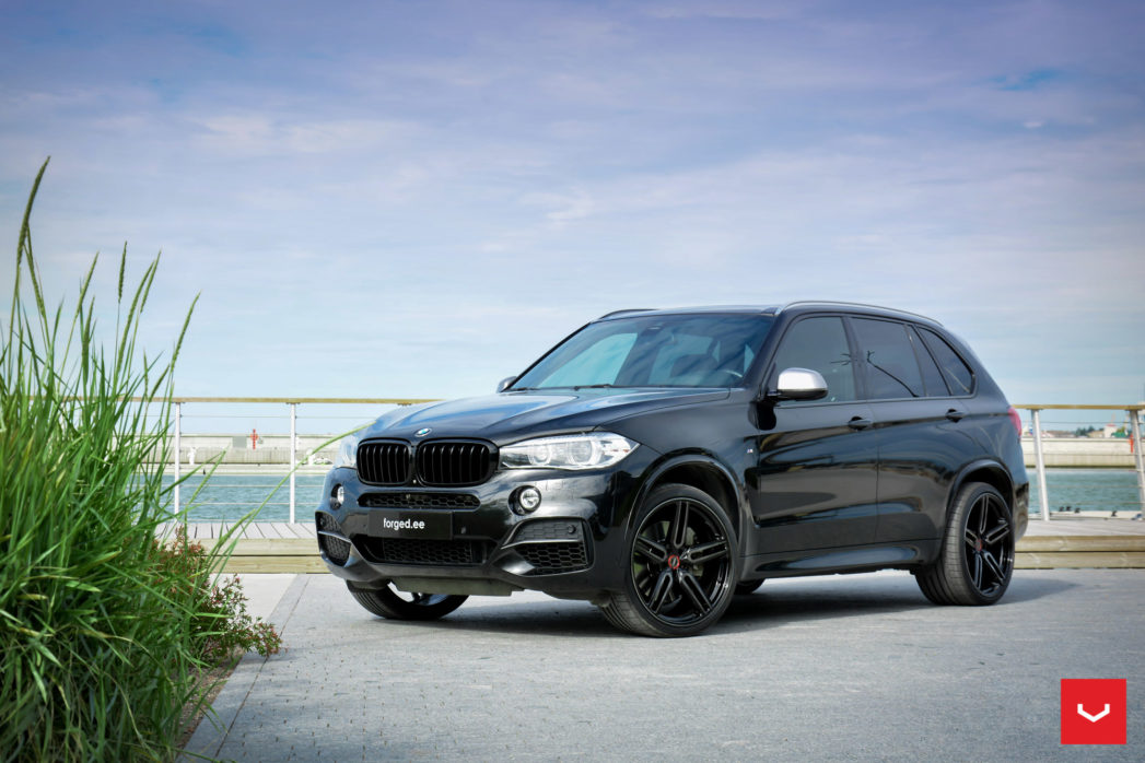 Vossen Custom Built Hybrid Forged HF-1 Wheel