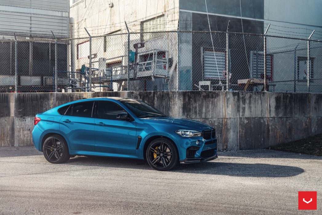 Vossen Custom Built Hybrid Forged HF-1 Wheel