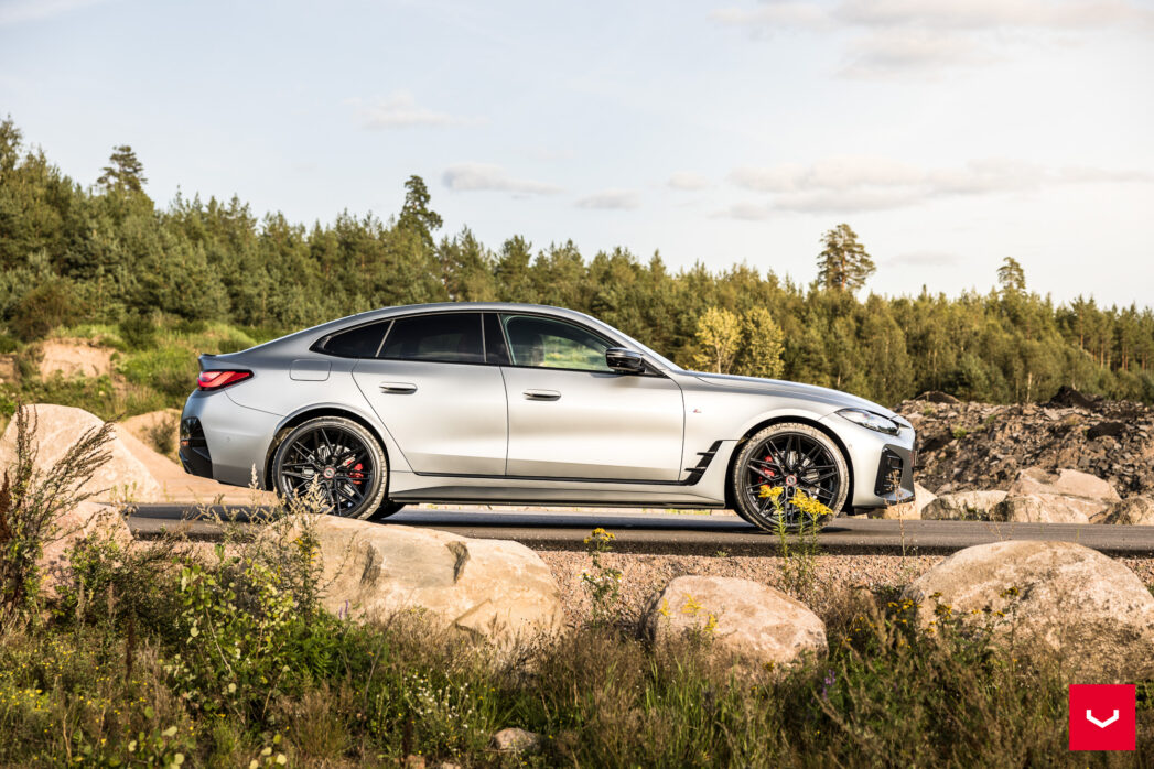 Vossen Custom Built Hybrid Forged HF-7 Wheel