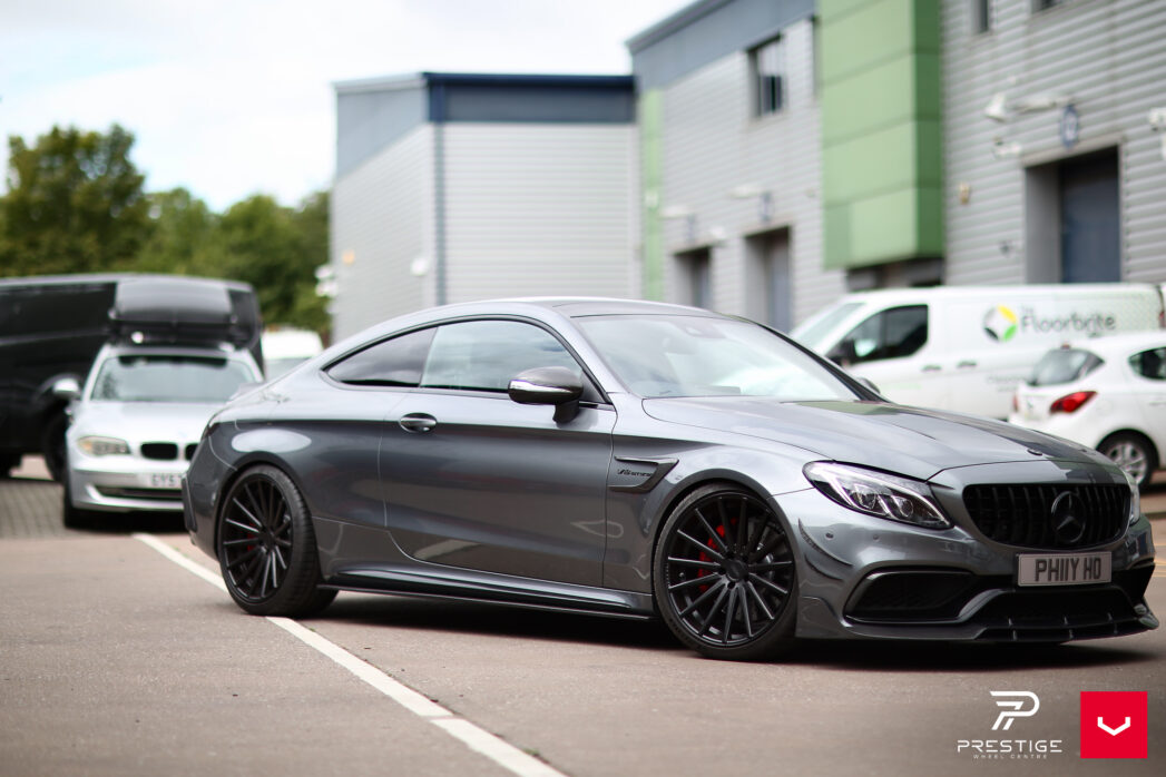 Vossen Custom Built Hybrid Forged VFS2 Wheel