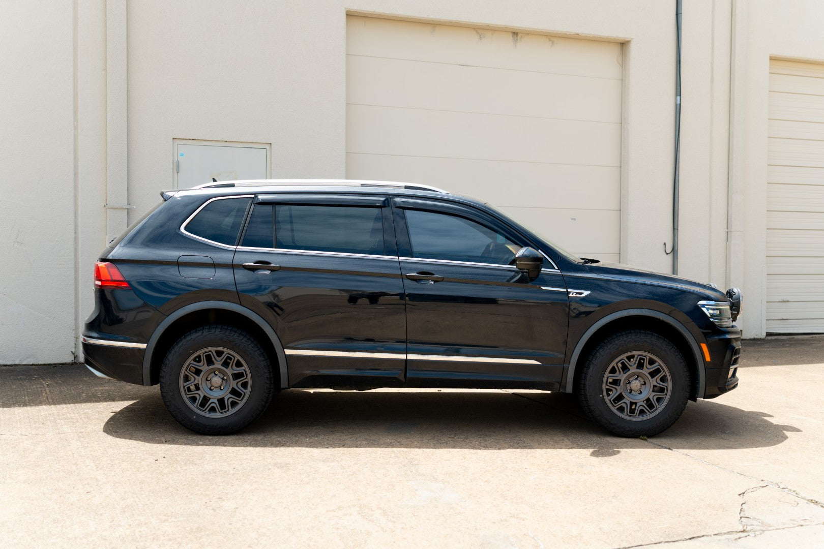 STRASSEWERK Window Visors - VW 5NA Tiguan (2017-2024)