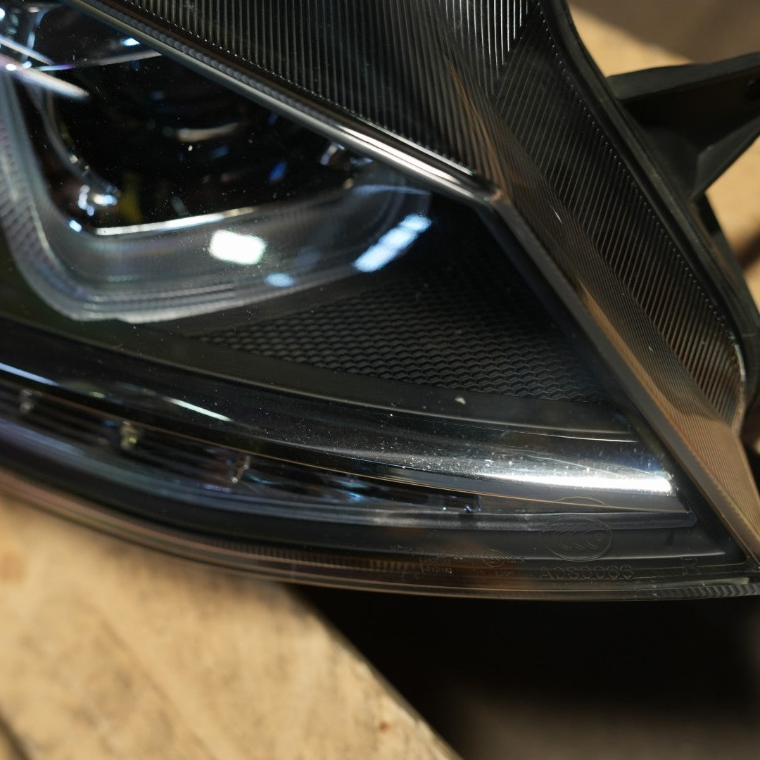 Illuminator Lighting Original Double-U Style - VW MK7 (#63) - Scratch & Dent Parts