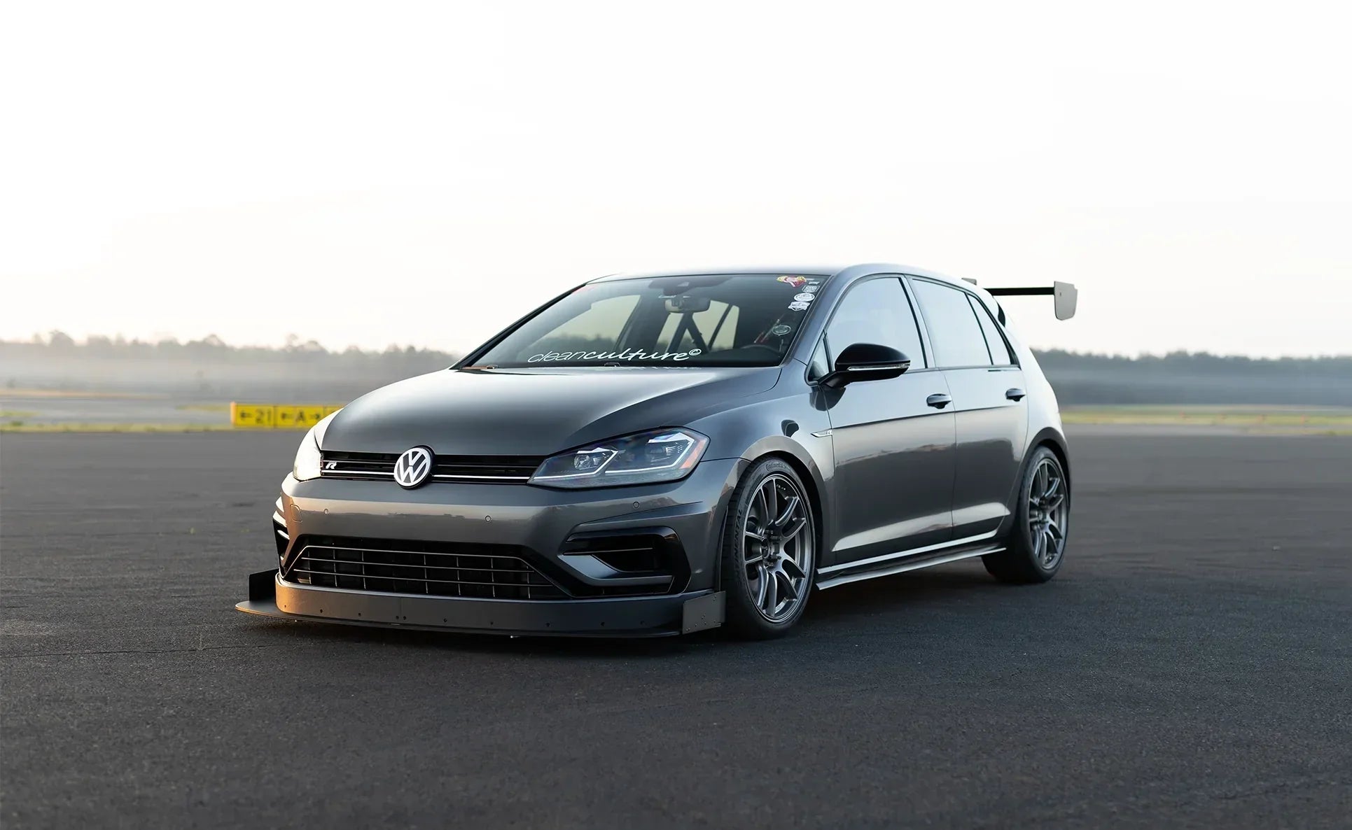 aerofabb Competition Series Front Splitter - MK7 Golf R