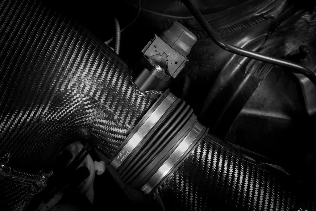 Eventuri BMW E85/E86 Z4M Hybrid Carbon Airbox System With Full Carbon Intake System