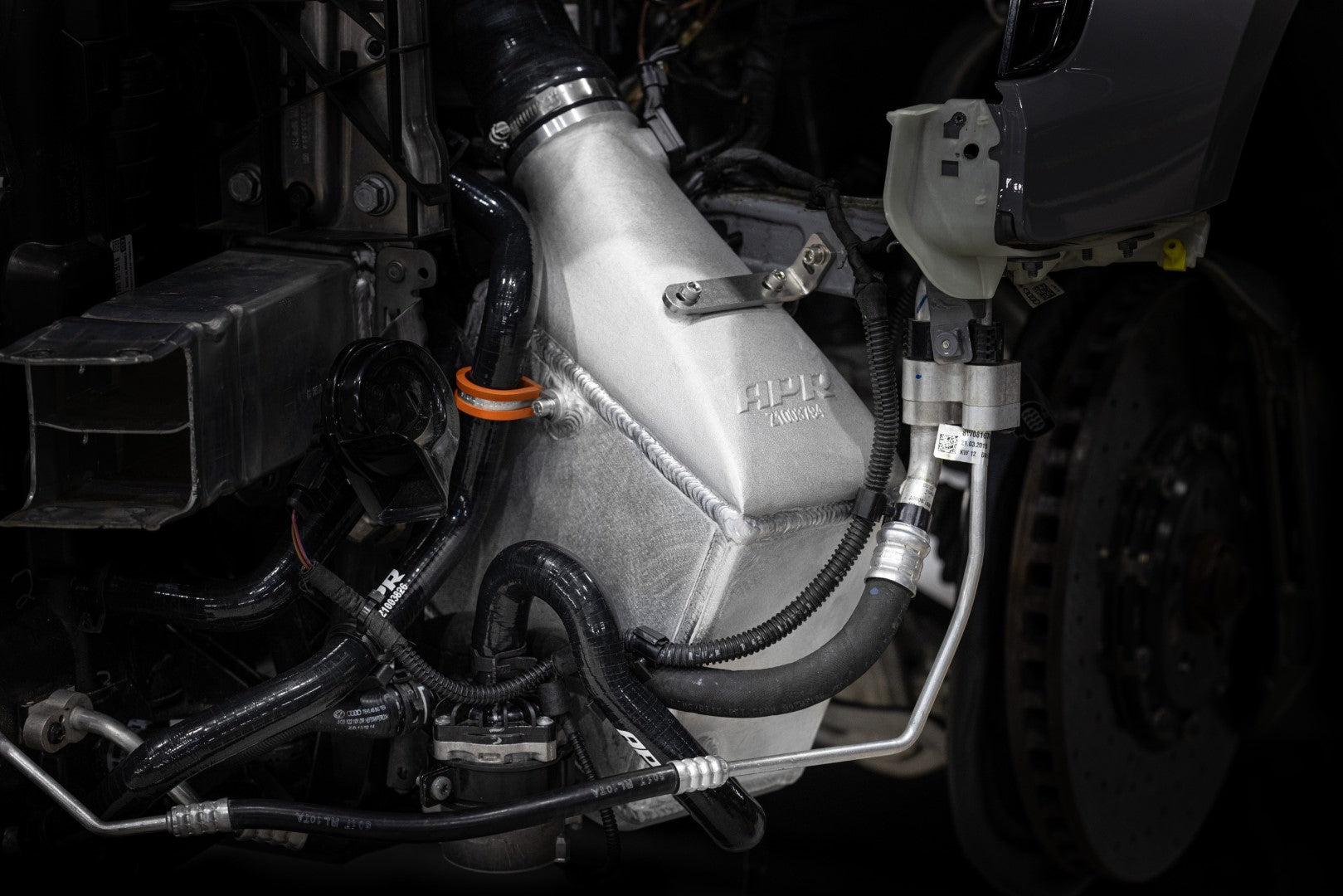 APR Air-To-Water Intercooler System - B9 RS4/RS5 2.9T