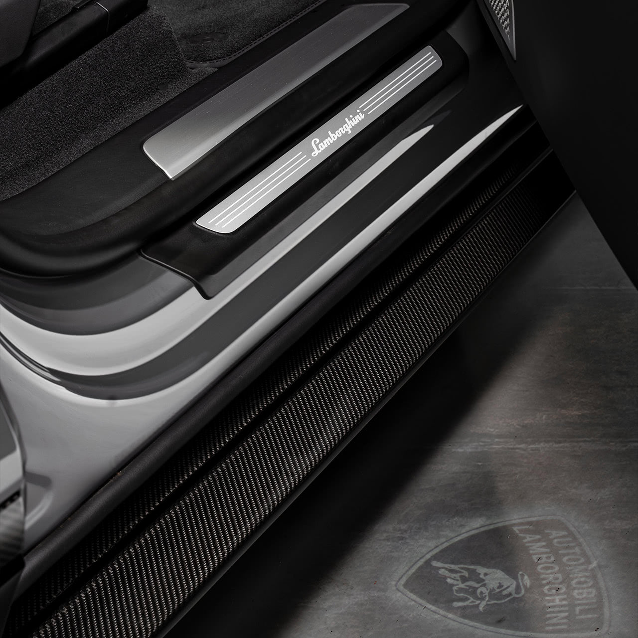 Urban Automotive Lamborghini Urus S Carbon Fiber Widetrack Program