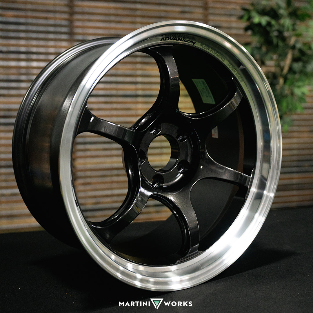 Advan RG-D2 for Truck 18x9.0 / +00 Offset / 6x139.7 / 112mm Bore / Machining and Gunmetal
