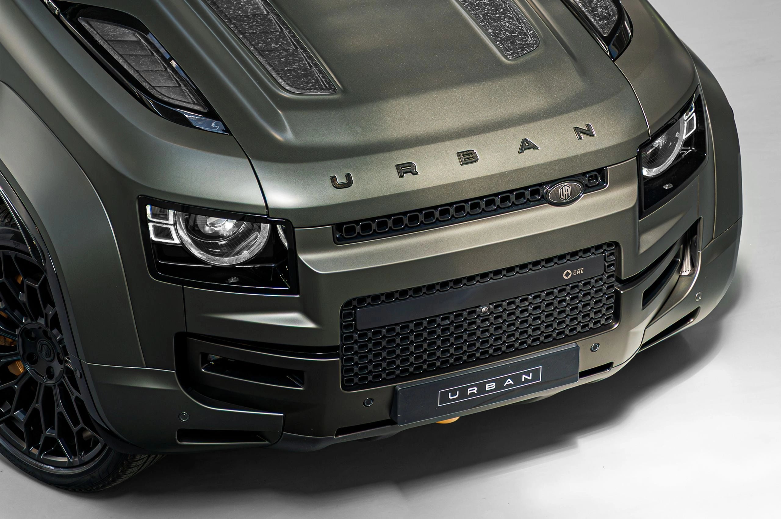 Urban Automotive Defender Octa Visual Exposed Chopped Forged Carbon Aero Kit