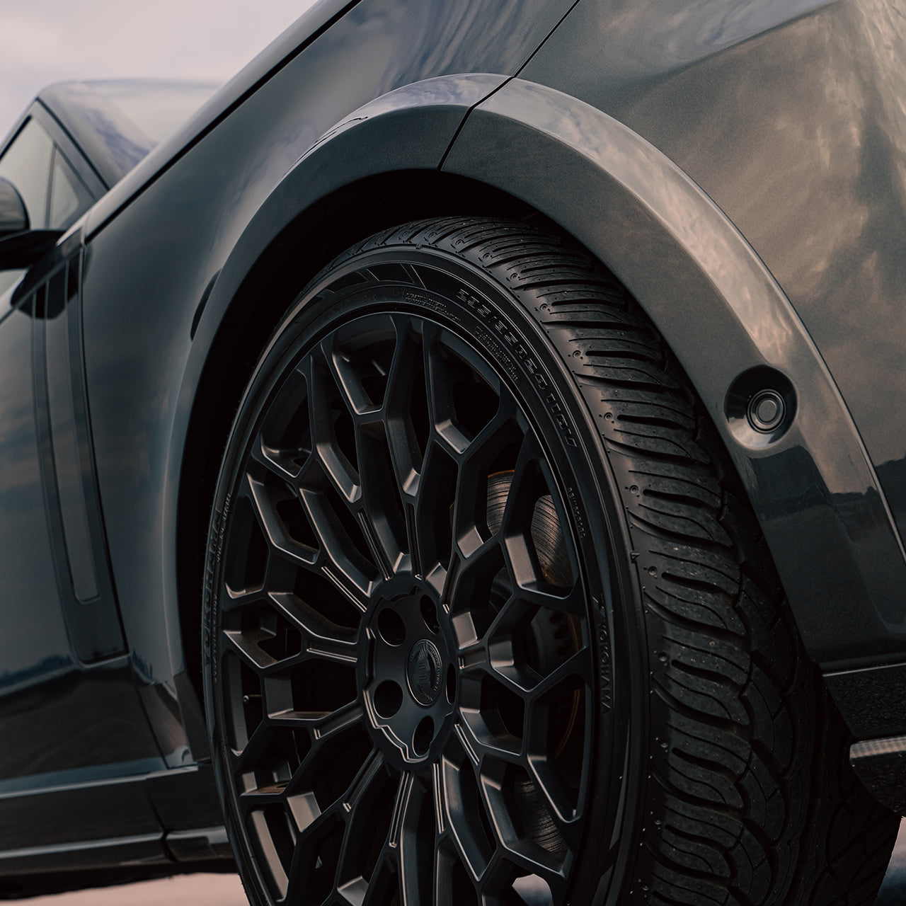 Urban Automotive Range Rover Full Size L460 Extended VCF Carbon Fiber Widetrack Program
