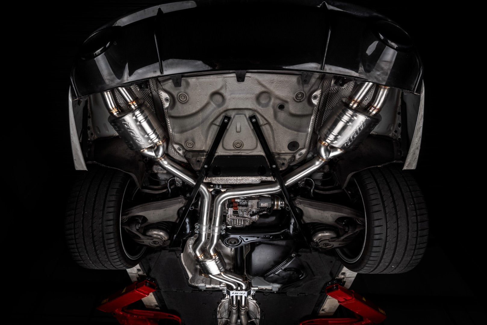 APR Catback Exhaust With Center Muffler - 4.0 TFSI - C7 RS6/RS7